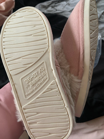 Plush Pink Slippers Size NZ6 Adults