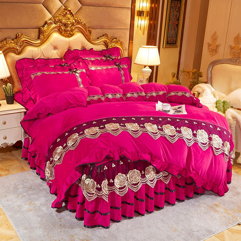 NEW: A True Princess Style Lace Bedding Set Queen or King 3 Piece Set