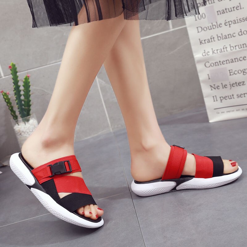 Fashion open toe sports sandals T-shaped buckle thick heel platform shoes 2020 women's summer flat casual shoes women's slippers
